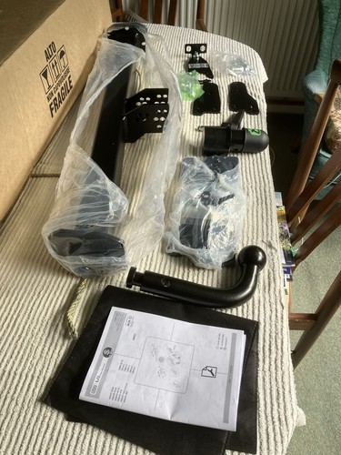 Volvo v70 detachable swan - volvo,